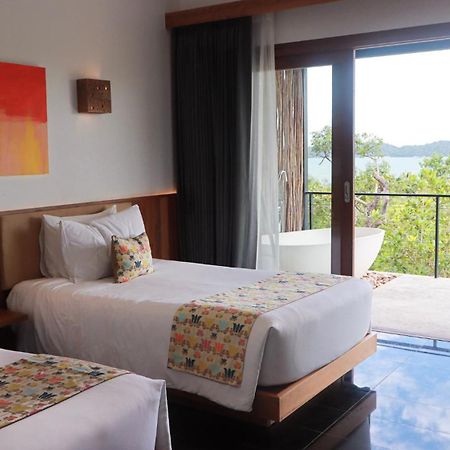 Island Center Point Hotel Koh Rong Sanloem Exterior photo